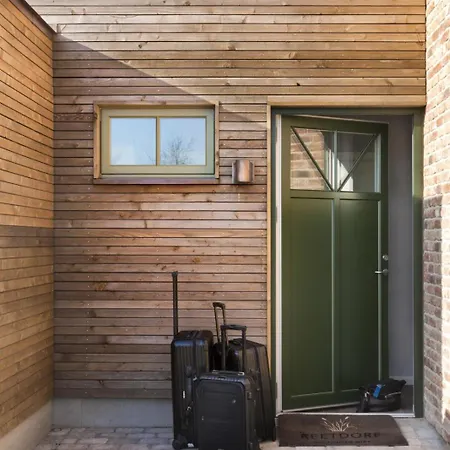 Reetdorf Geltinger Birk Kuenstlerkate Reiherente Holiday home